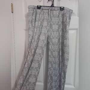 3/$15 Tahari Light Gray Patterned Pants